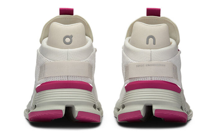 Cloudnova “Undyed White Carnation”