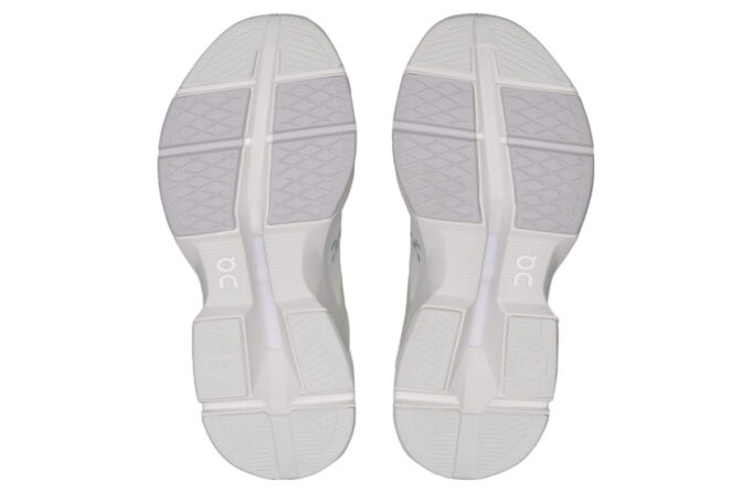 Cloudpulse “Undyed Frost”