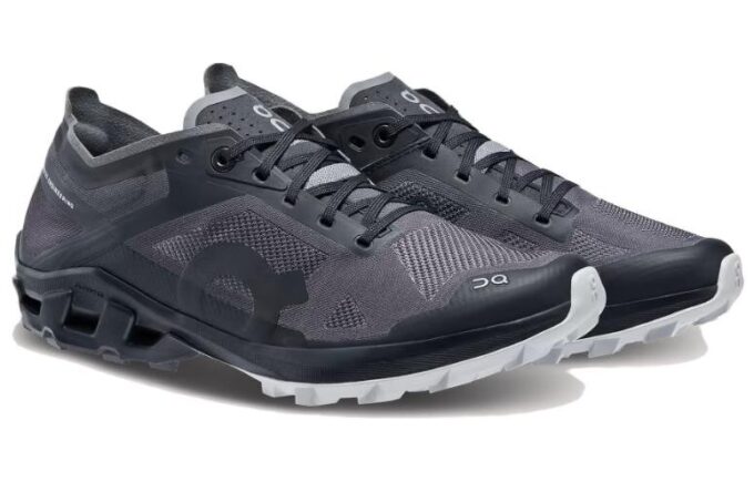 Cloudventure Peak 3 “Black Glacier”