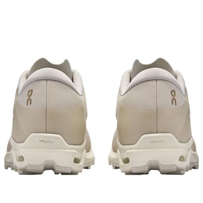 On Running x Post Archive Faction Cloudventure “Ice Moon”