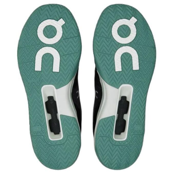 On Running x The Roger Clubhouse Pro “Black Green”