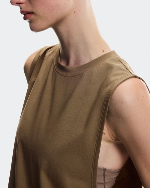 Women Focus Crop Women Focus Crop